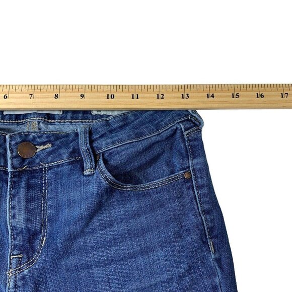 Bullhead Women's  Midrise Skinniest Blue Jeans Size 26 - Stains On Knees​​​​​ - Picture 3 of 8